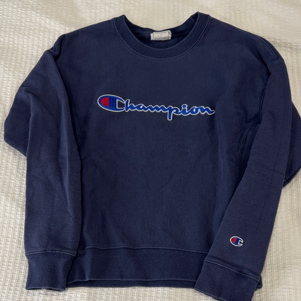 Champion Navy Blue Crewneck Sweatshirt